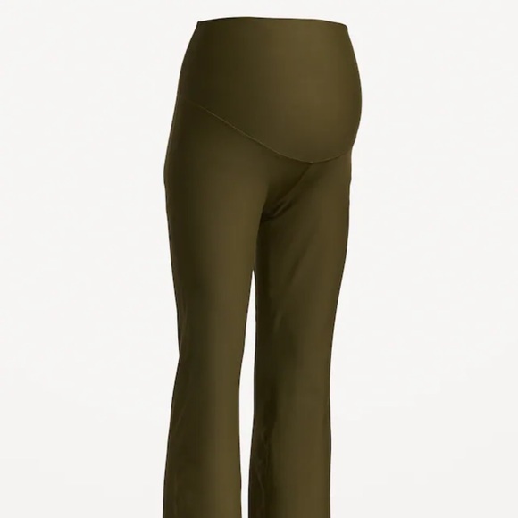 Old Navy Active Maternity Flare Leggings - Picture 5 of 5